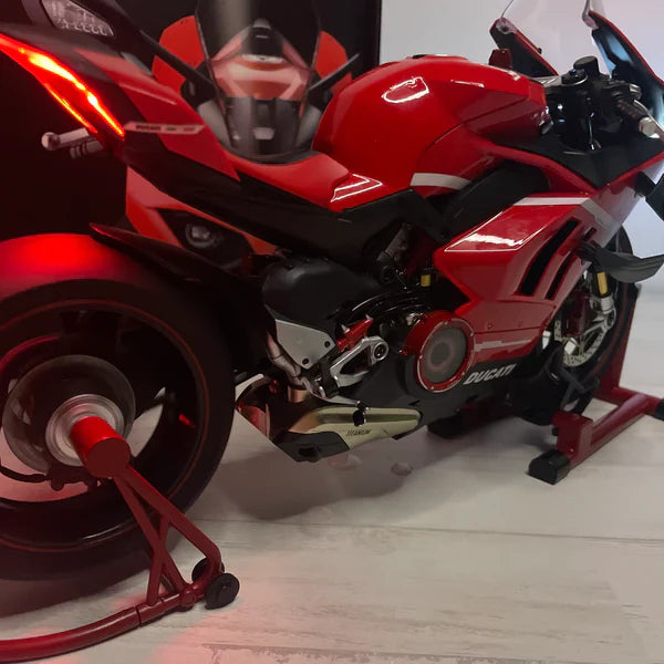 1:6 Motorcycle Model – Ultra-Realistic Engineering Collectible with Smoke Exhaust Effect