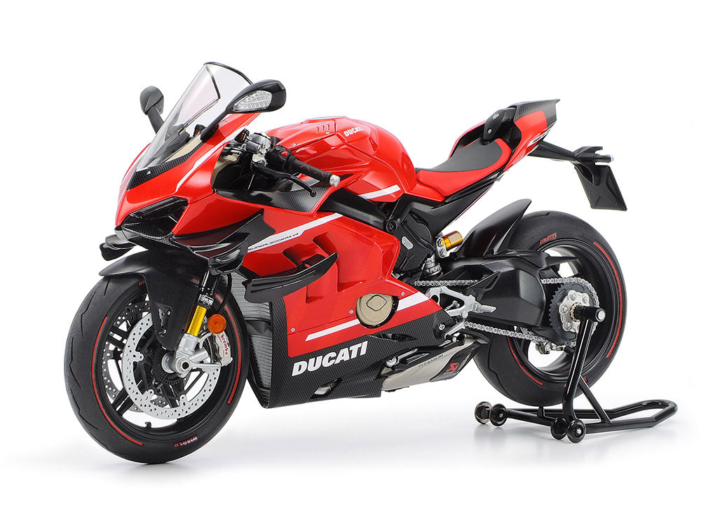 1:6 Motorcycle Model – Ultra-Realistic Engineering Collectible with Smoke Exhaust Effect